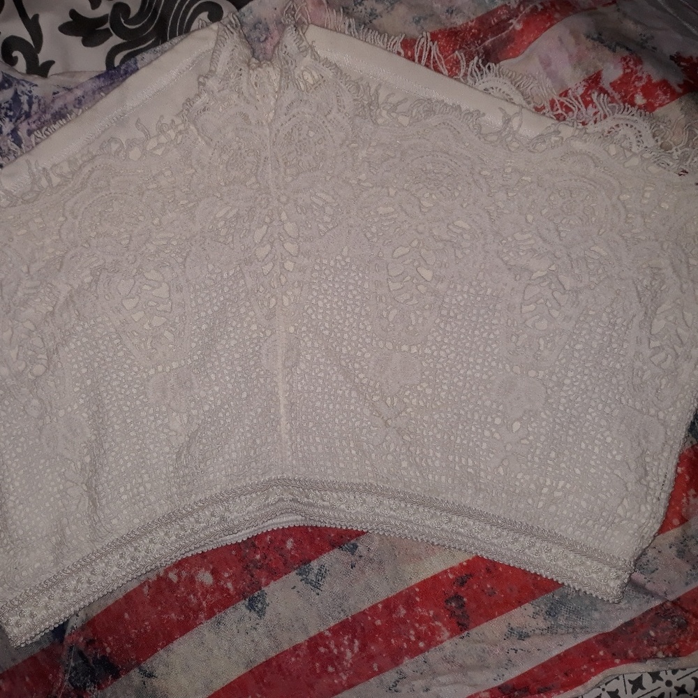 Mossimo crochet lace short